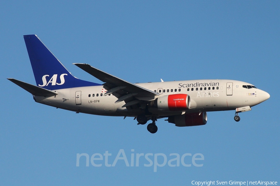 SAS - Scandinavian Airlines Boeing 737-683 (LN-RPW) | Photo 74567