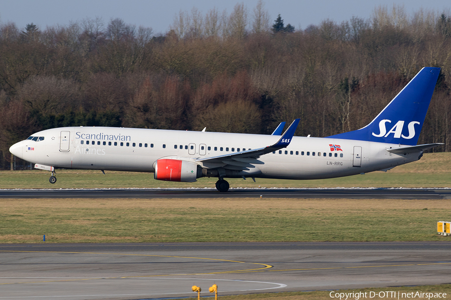 SAS - Scandinavian Airlines Boeing 737-85P (LN-RRG) | Photo 220503