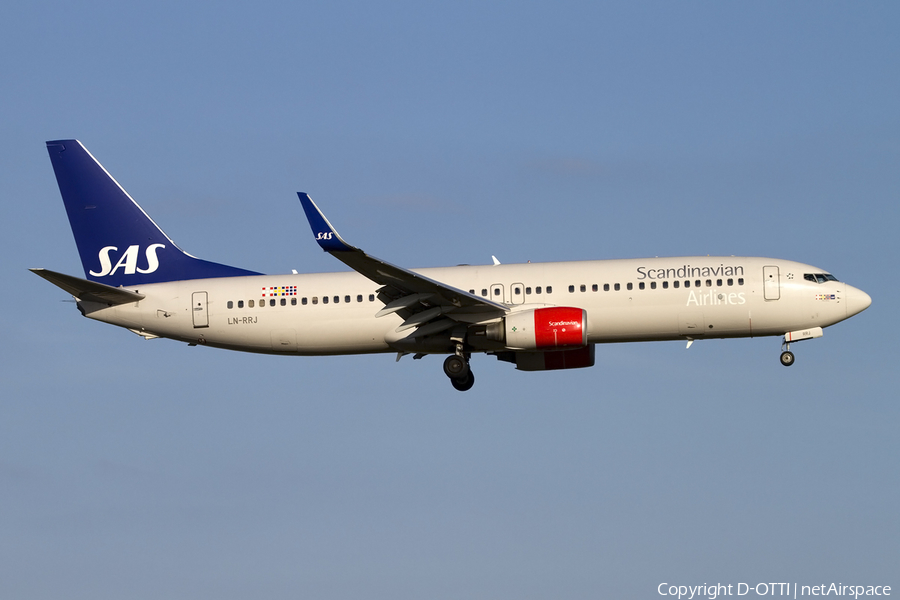 SAS - Scandinavian Airlines Boeing 737-883 (LN-RRJ) | Photo 409196