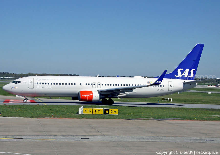 SAS - Scandinavian Airlines Boeing 737-883 (LN-RRJ) | Photo 357313