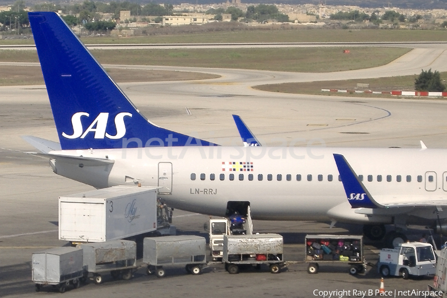 SAS - Scandinavian Airlines Boeing 737-883 (LN-RRJ) | Photo 393441