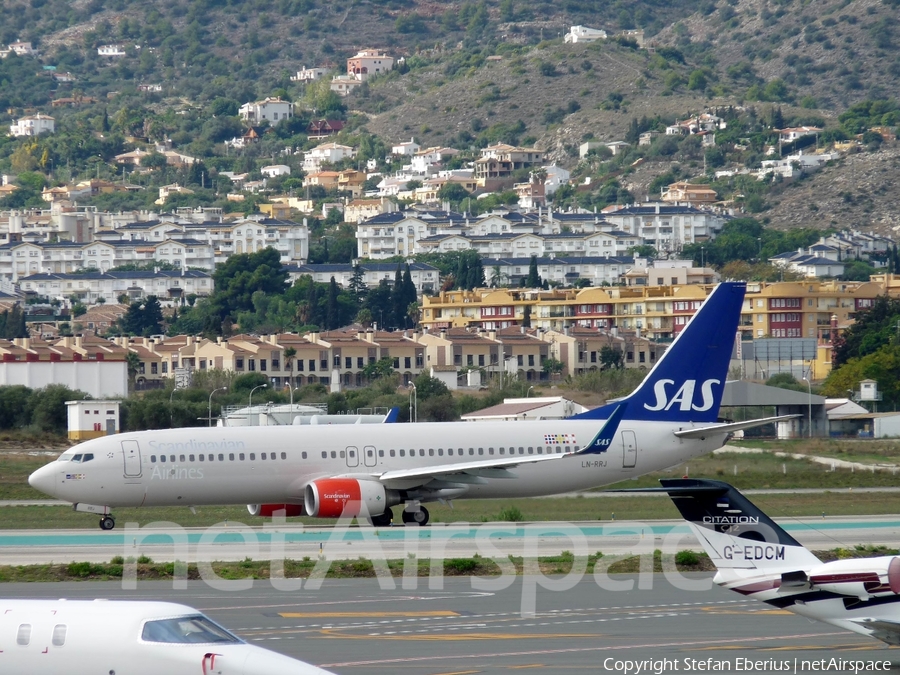 SAS - Scandinavian Airlines Boeing 737-883 (LN-RRJ) | Photo 128060