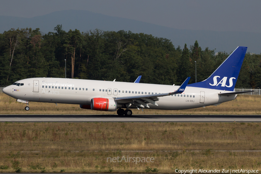 SAS - Scandinavian Airlines Boeing 737-883 (LN-RRJ) | Photo 125841