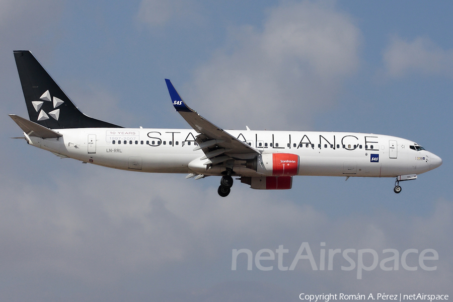 SAS - Scandinavian Airlines Boeing 737-883 (LN-RRL) | Photo 282275