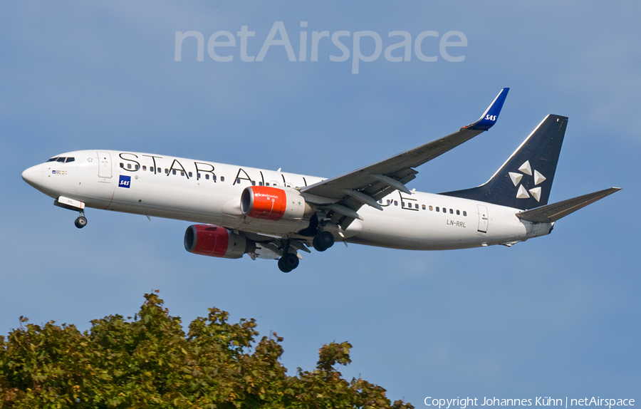 SAS - Scandinavian Airlines Boeing 737-883 (LN-RRL) | Photo 213621