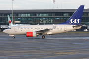 SAS - Scandinavian Airlines Boeing 737-683 (LN-RRP) at  Zurich - Kloten, Switzerland