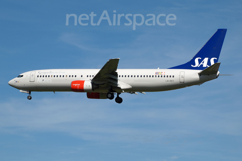 SAS - Scandinavian Airlines Boeing 737-883 (LN-RRT) at  London - Heathrow, United Kingdom