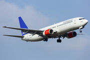 SAS - Scandinavian Airlines Boeing 737-883 (LN-RRU) at  London - Heathrow, United Kingdom