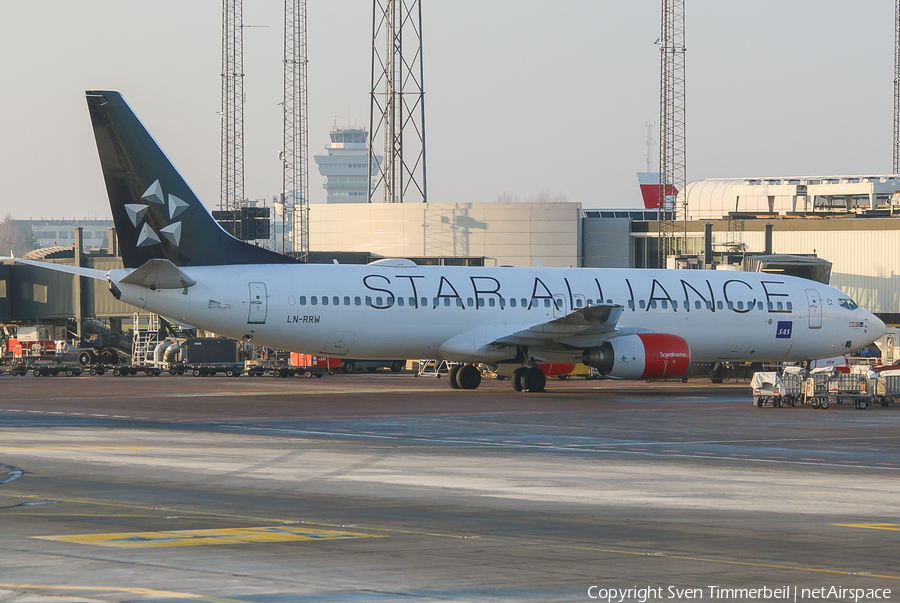 SAS - Scandinavian Airlines Boeing 737-883 (LN-RRW) | Photo 131079