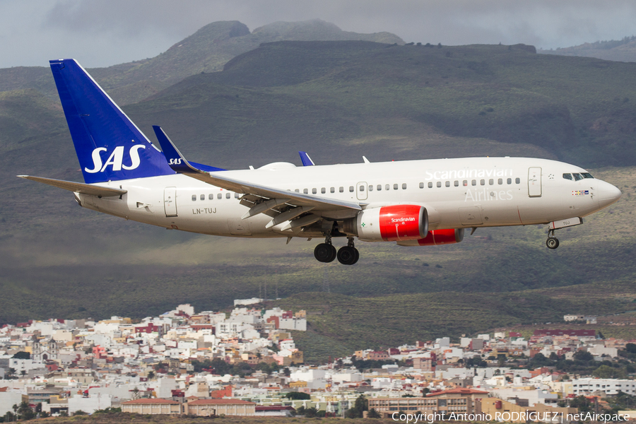 SAS - Scandinavian Airlines Boeing 737-705 (LN-TUJ) | Photo 299100