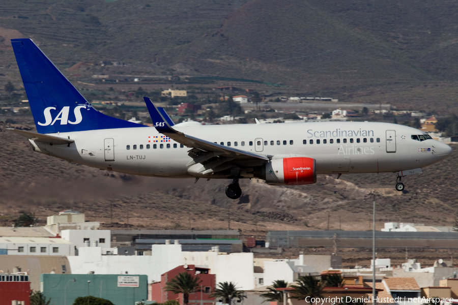 SAS - Scandinavian Airlines Boeing 737-705 (LN-TUJ) | Photo 413730