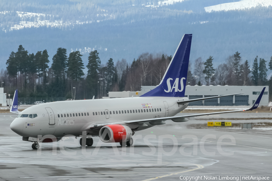 SAS - Scandinavian Airlines Boeing 737-705 (LN-TUJ) | Photo 384345