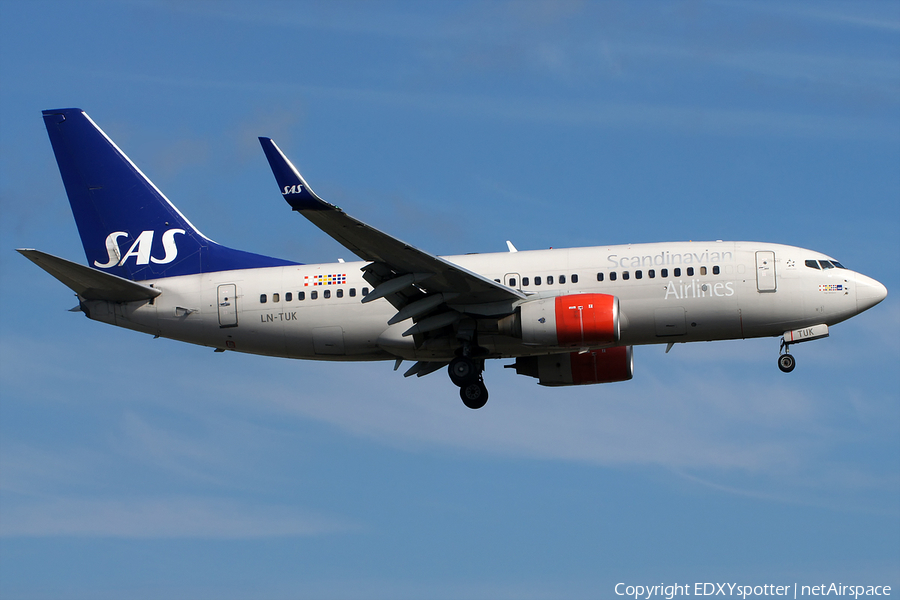 SAS - Scandinavian Airlines Boeing 737-705 (LN-TUK) | Photo 275510