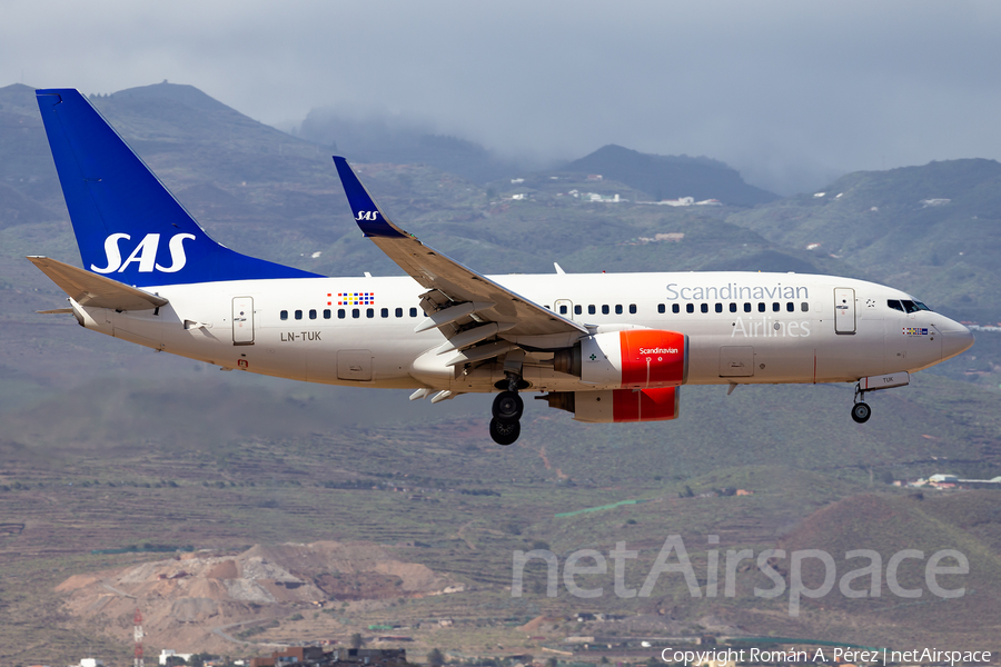 SAS - Scandinavian Airlines Boeing 737-705 (LN-TUK) | Photo 359282