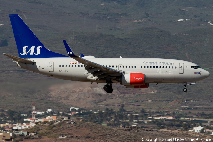 SAS - Scandinavian Airlines Boeing 737-705 (LN-TUL) | Photo 413415