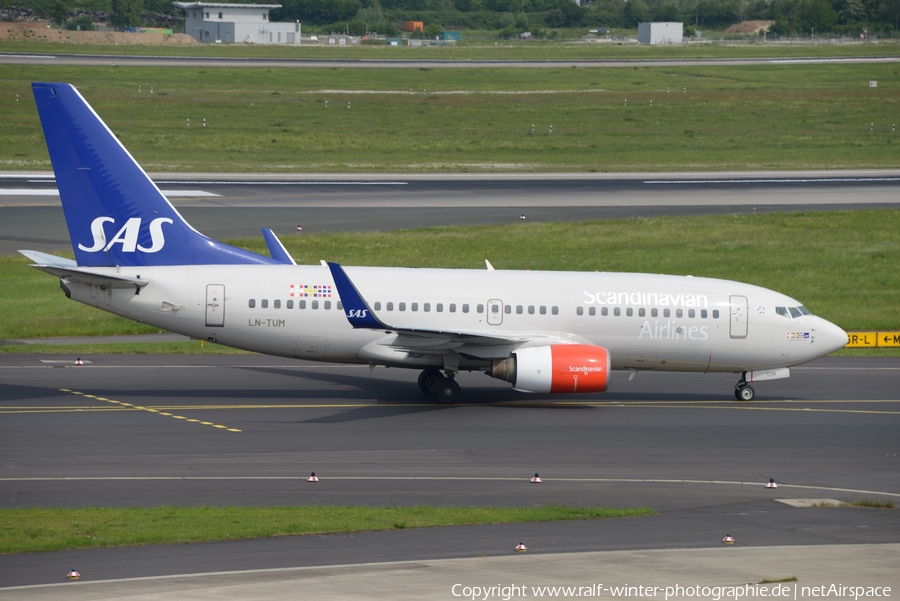 SAS - Scandinavian Airlines Boeing 737-705 (LN-TUM) | Photo 354649