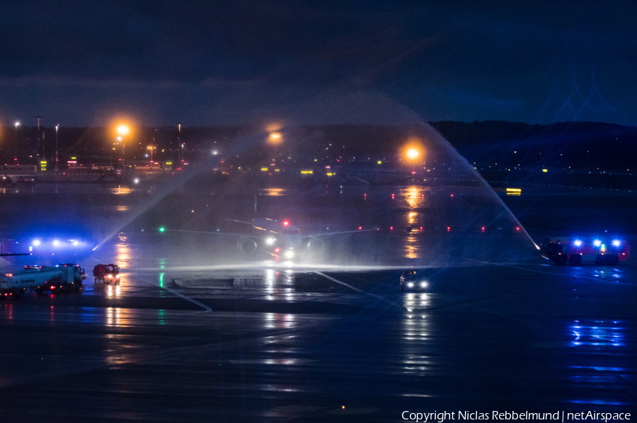 Widerøe Embraer ERJ-190E2 (ERJ-190-300STD) (LN-WEC) | Photo 259415