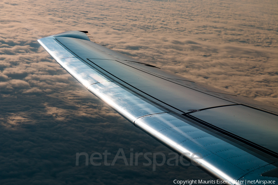 Widerøe Embraer ERJ-190E2 (ERJ-190-300STD) (LN-WEC) | Photo 259434
