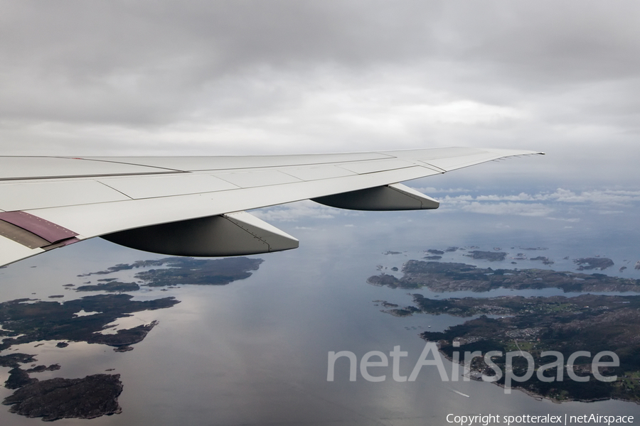 Widerøe Embraer ERJ-190E2 (ERJ-190-300STD) (LN-WEC) | Photo 259547