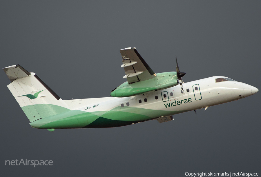 Widerøe de Havilland Canada DHC-8-103A (LN-WIP) | Photo 105605