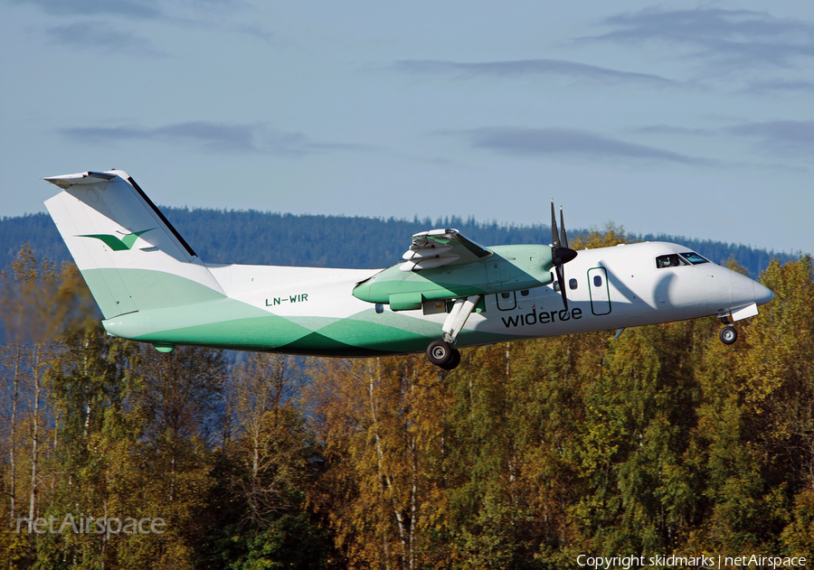 Widerøe de Havilland Canada DHC-8-103 (LN-WIR) | Photo 87591