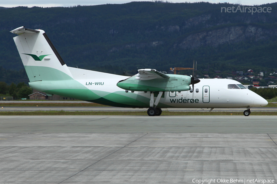 Widerøe de Havilland Canada DHC-8-103 (LN-WIU) | Photo 52382