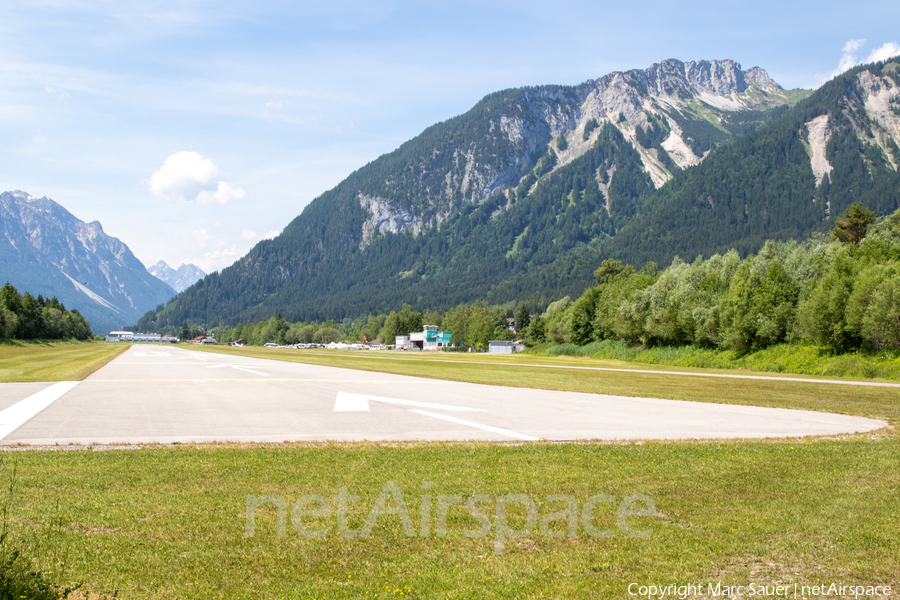 Aviation photo 455057
