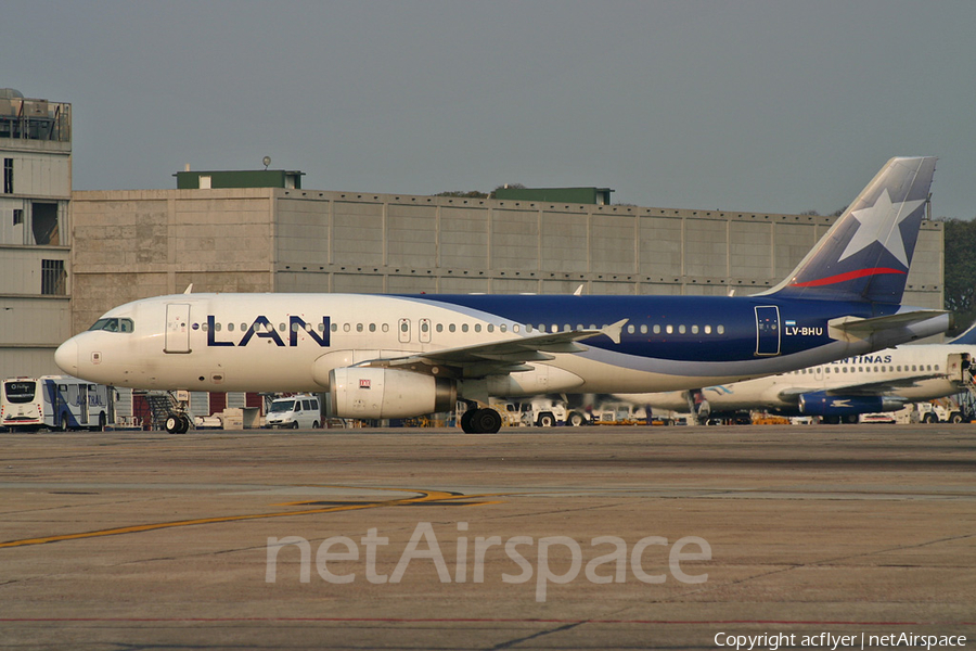 LAN Argentina Airbus A320-233 (LV-BHU) | Photo 154047