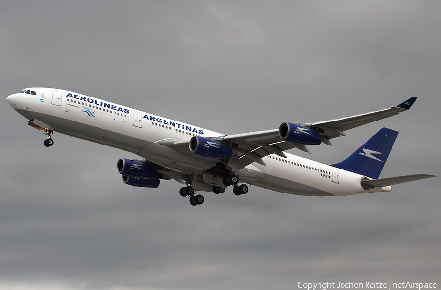 Aerolineas Argentinas Airbus A340-313 (LV-BIT) | Photo 21234