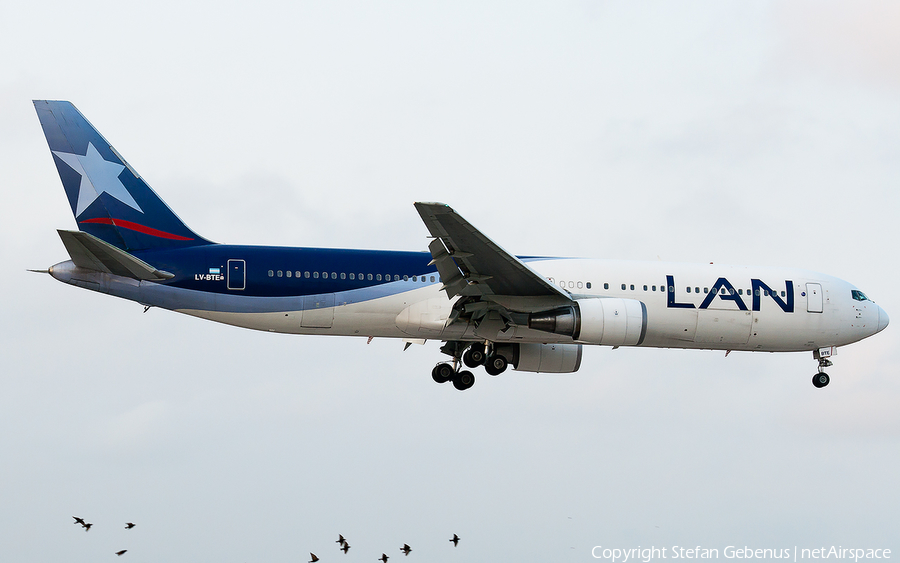 LAN Airlines Boeing 767-375(ER) (LV-BTE) | Photo 2456