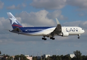 LATAM Airlines Argentina Boeing 767-316(ER) (LV-CFV) at  Miami - International, United States