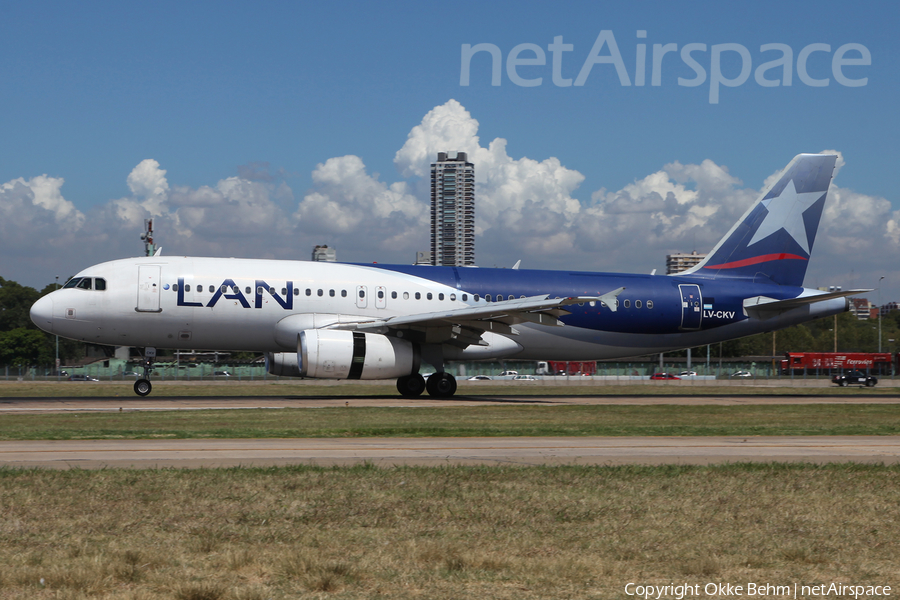 LATAM Airlines Argentina Airbus A320-233 (LV-CKV) | Photo 230195