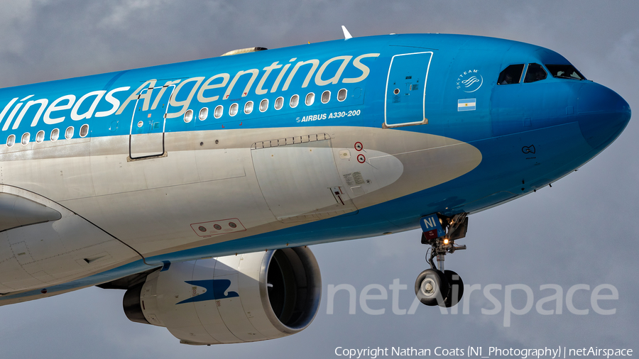 Aerolineas Argentinas Airbus A330-223 (LV-FNI) | Photo 224592