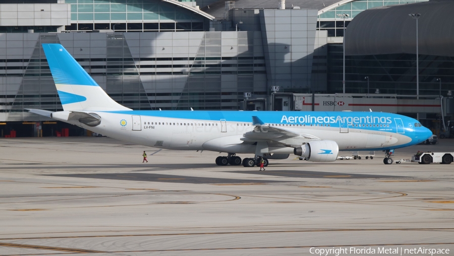 Aerolineas Argentinas Airbus A330-223 (LV-FNI) | Photo 549199