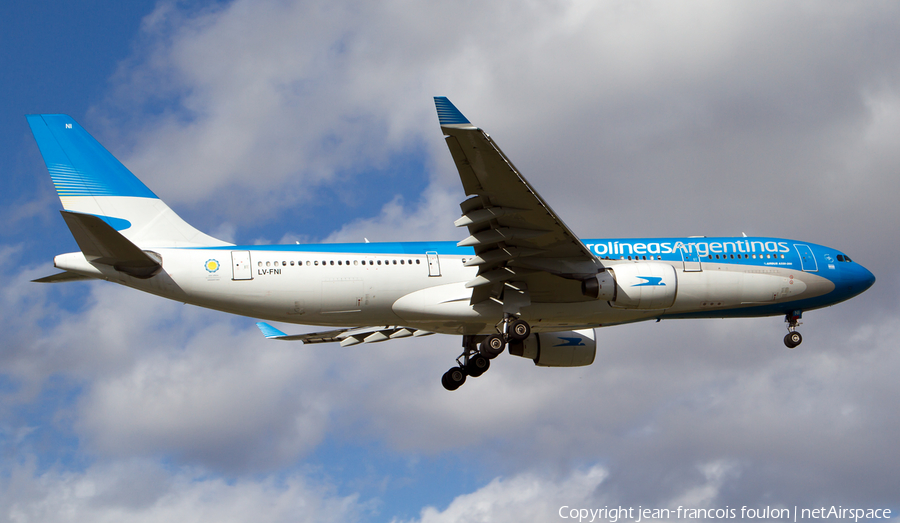 Aerolineas Argentinas Airbus A330-223 (LV-FNI) | Photo 65836