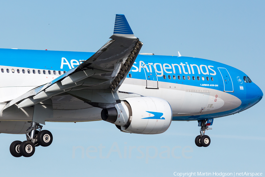 Aerolineas Argentinas Airbus A330-223 (LV-FNI) | Photo 97039