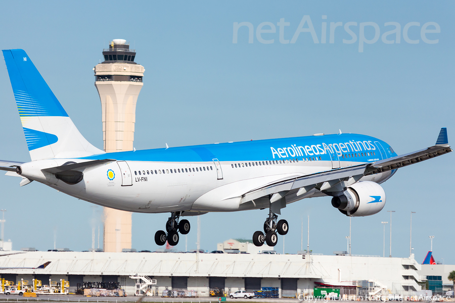 Aerolineas Argentinas Airbus A330-223 (LV-FNI) | Photo 97040