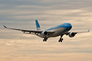 Aerolineas Argentinas Airbus A330-223 (LV-FNJ) at  Miami - International, United States