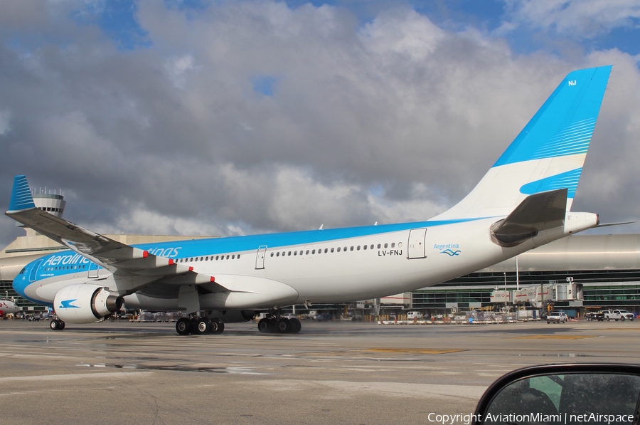 Aerolineas Argentinas Airbus A330-223 (LV-FNJ) | Photo 192745