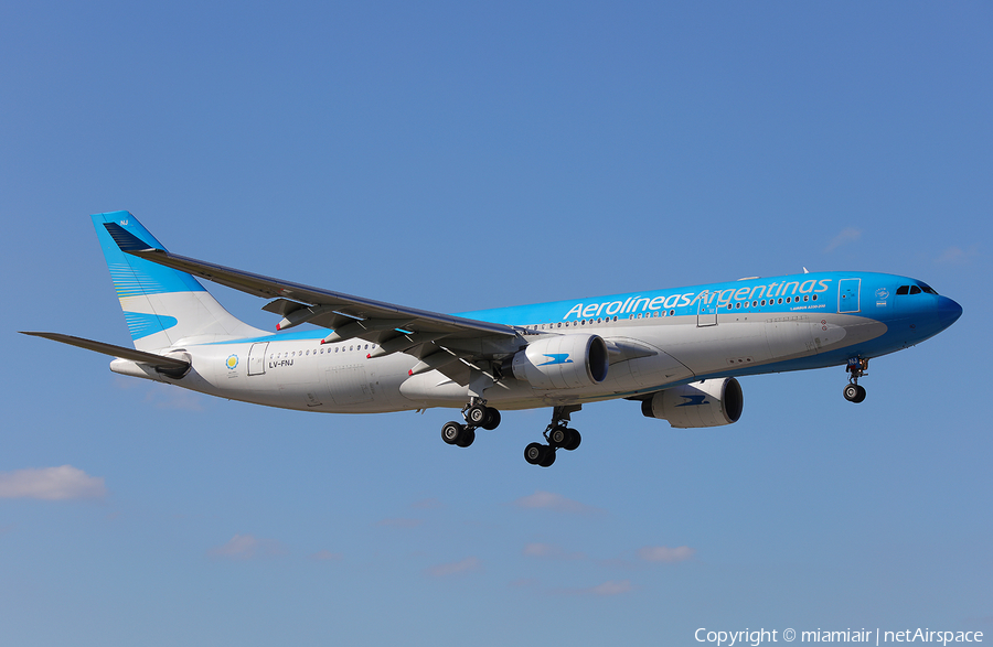 Aerolineas Argentinas Airbus A330-223 (LV-FNJ) | Photo 281158
