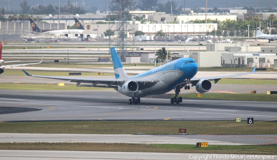 Aerolineas Argentinas Airbus A330-223 (LV-FNJ) | Photo 324866