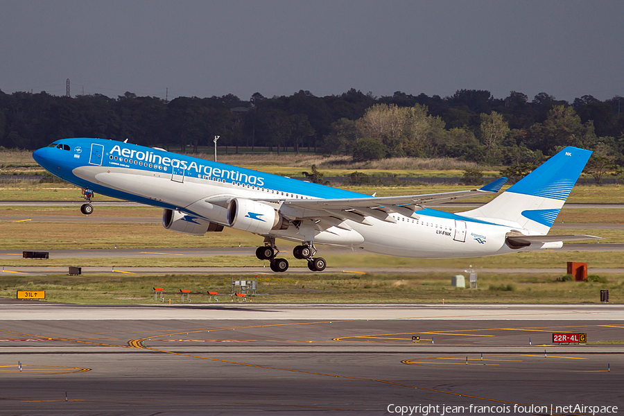 Aerolineas Argentinas Airbus A330-223 (LV-FNK) | Photo 147470