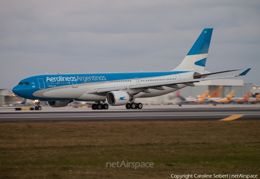 Aerolineas Argentinas Airbus A330-223 (LV-FNK) | Photo 107928
