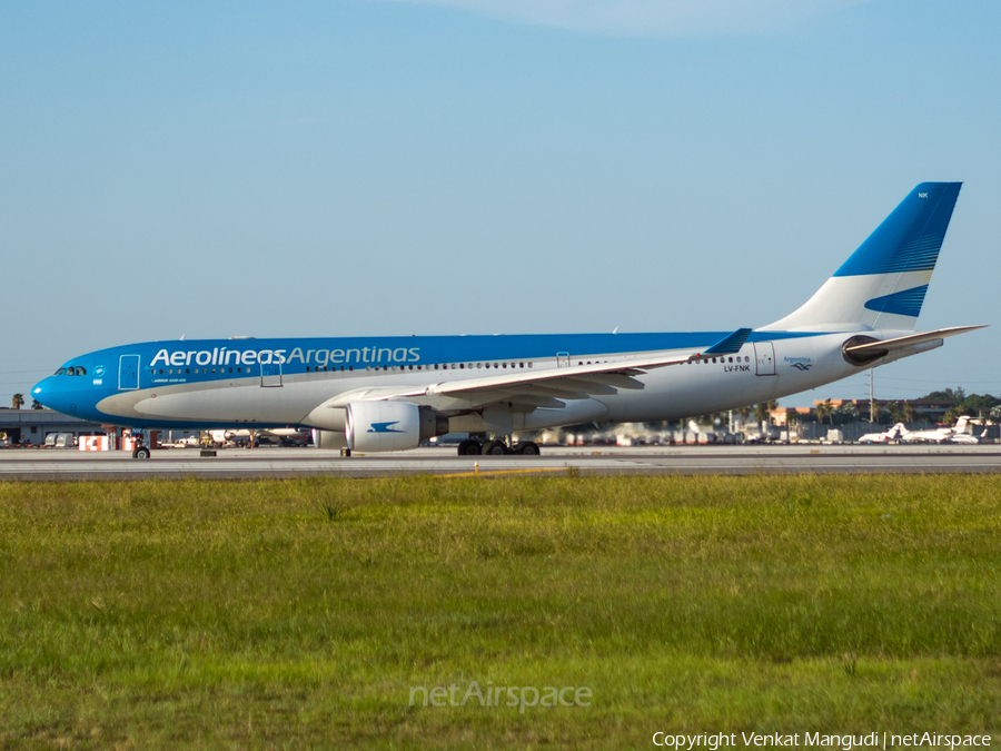 Aerolineas Argentinas Airbus A330-223 (LV-FNK) | Photo 134151