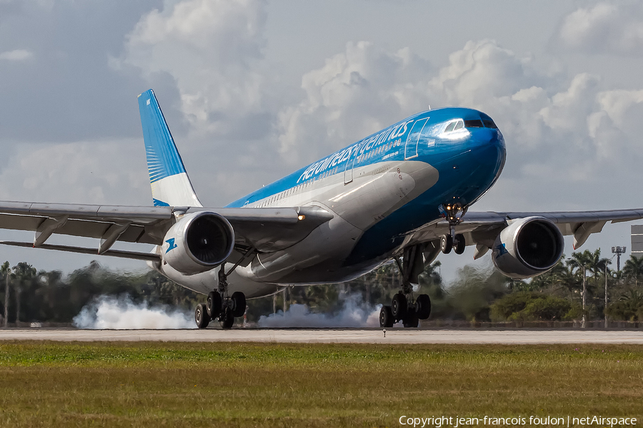 Aerolineas Argentinas Airbus A330-223 (LV-FNK) | Photo 227578