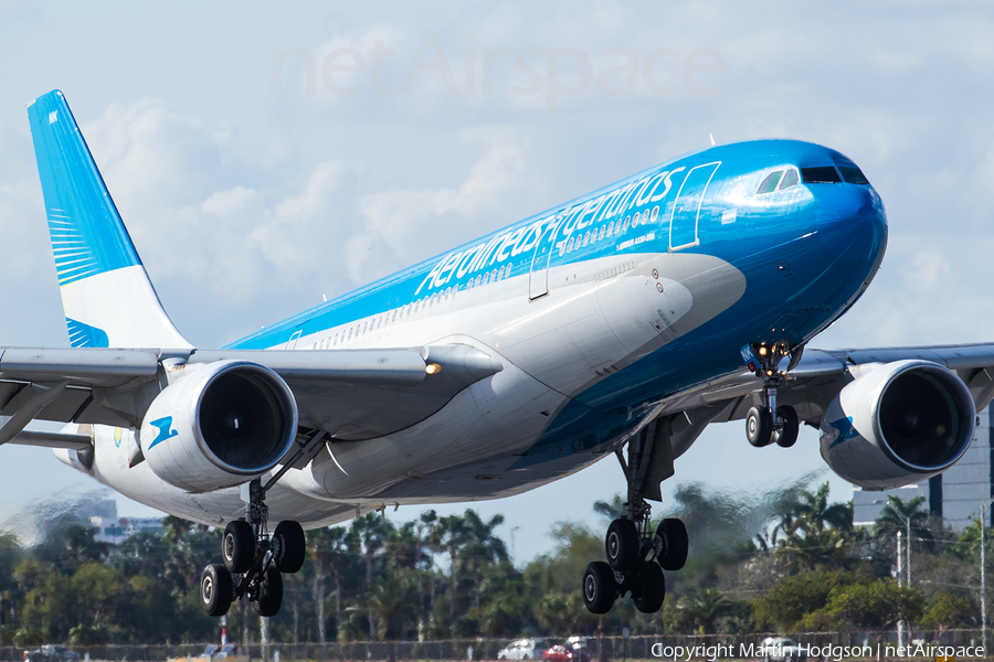 Aerolineas Argentinas Airbus A330-223 (LV-FNK) | Photo 229759