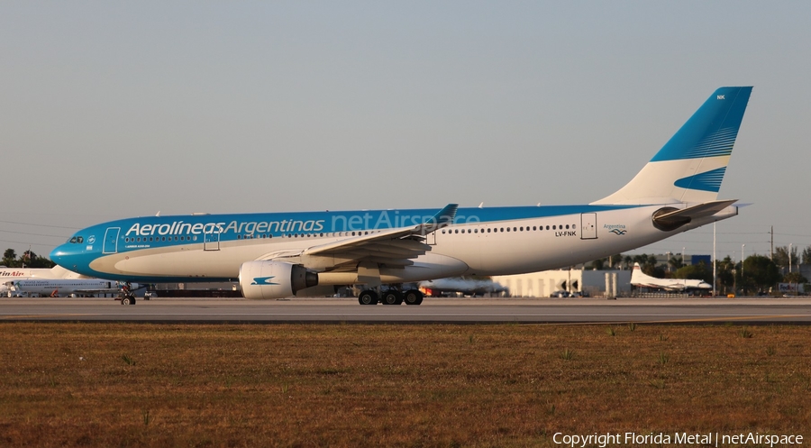 Aerolineas Argentinas Airbus A330-223 (LV-FNK) | Photo 324868