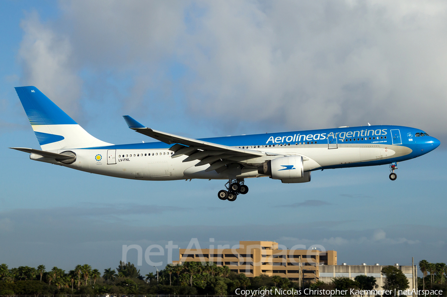 Aerolineas Argentinas Airbus A330-223 (LV-FNL) | Photo 122286