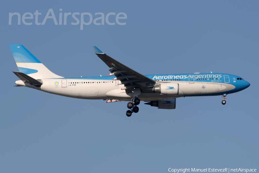 Aerolineas Argentinas Airbus A330-202 (LV-FVH) | Photo 459993