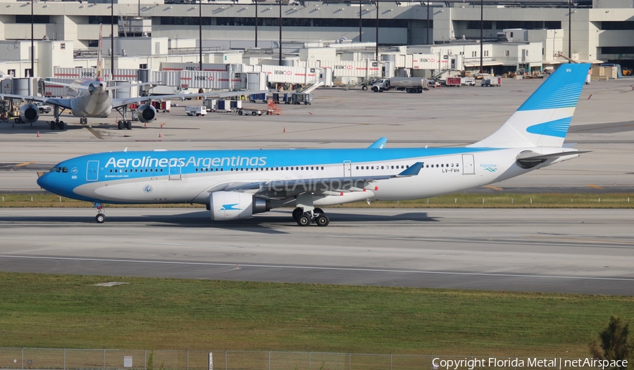 Aerolineas Argentinas Airbus A330-202 (LV-FVH) | Photo 549278